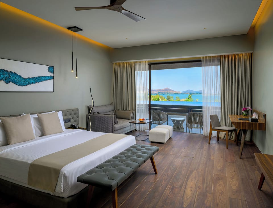 Premium Room, Pool View | Premium bedding, down comforters, memory foam beds, minibar