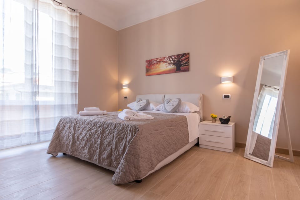 Deluxe Quadruple Room | In-room safe, desk, soundproofing, cribs/infant beds