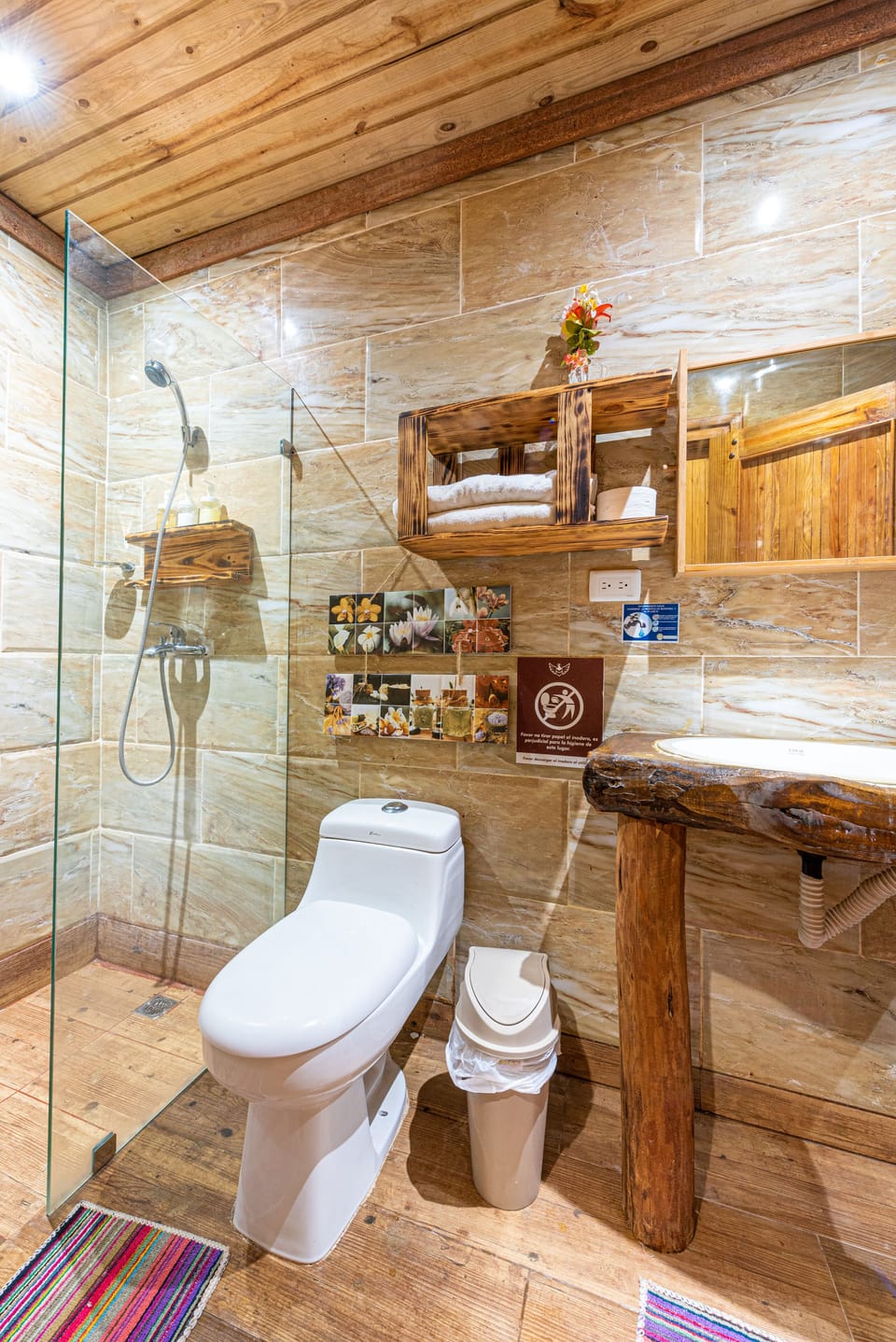 Marcial Eagle | Bathroom | Shower, hair dryer, towels, soap