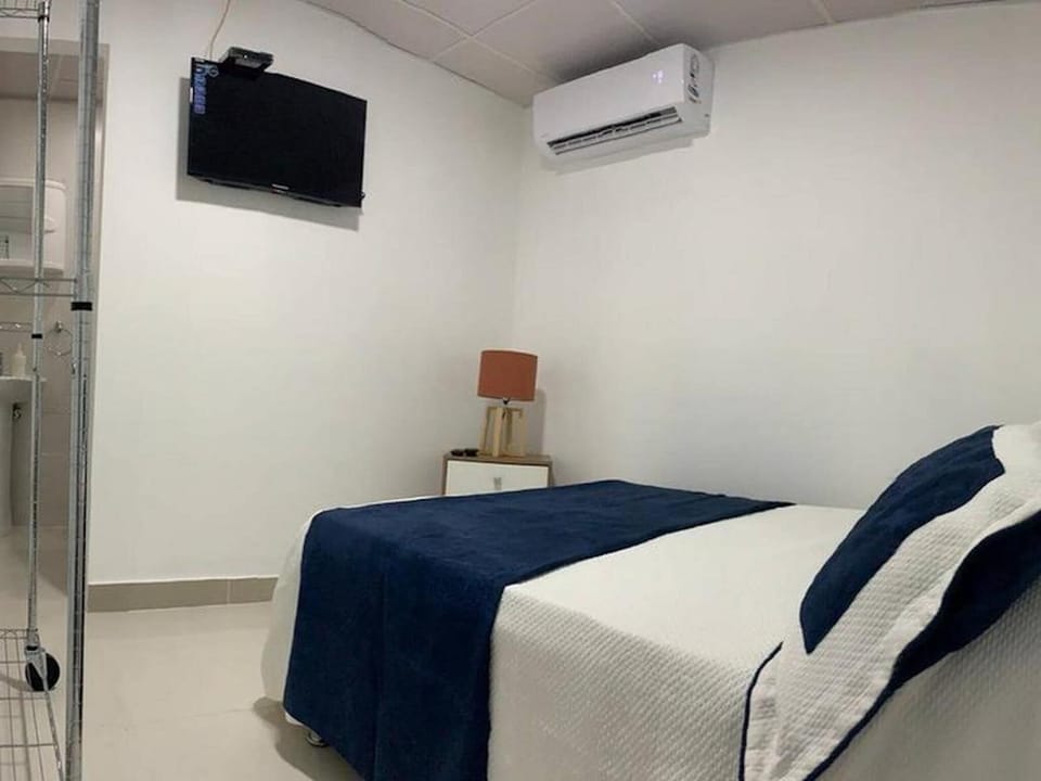 Room, 1 Bedroom, Smoking | 1 bedroom