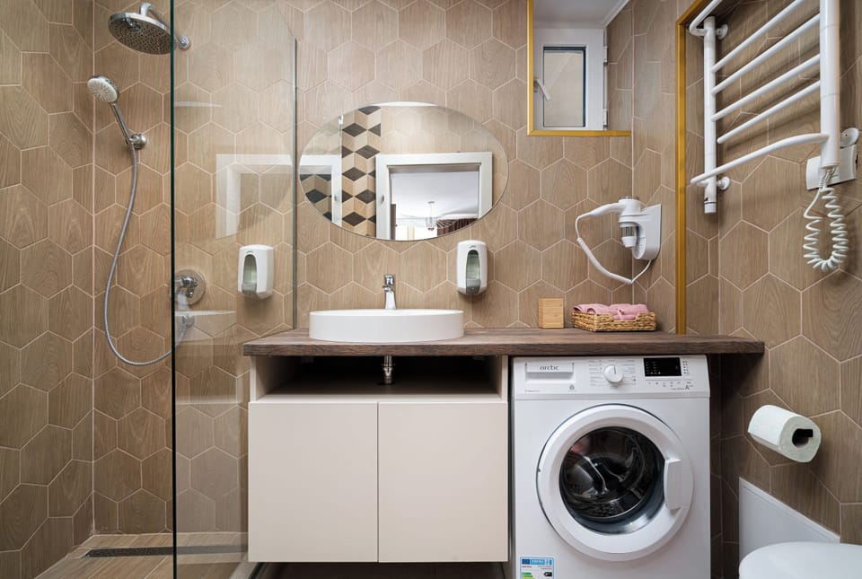 Amazon Apartment - Cismigiu Gardens for 2 Guests Apartment in Bucharest