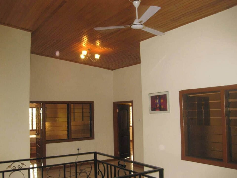 Room, 6 Bedrooms, Smoking, Balcony | Front of property