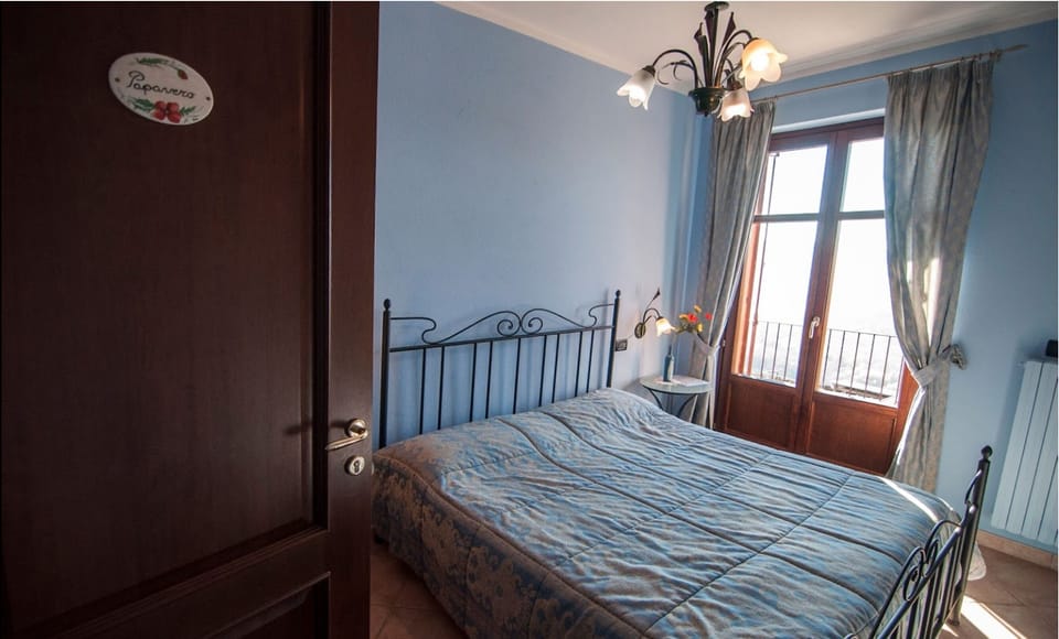 Room, 1 Bedroom, Balcony, Mountain View | 1 bedroom, WiFi