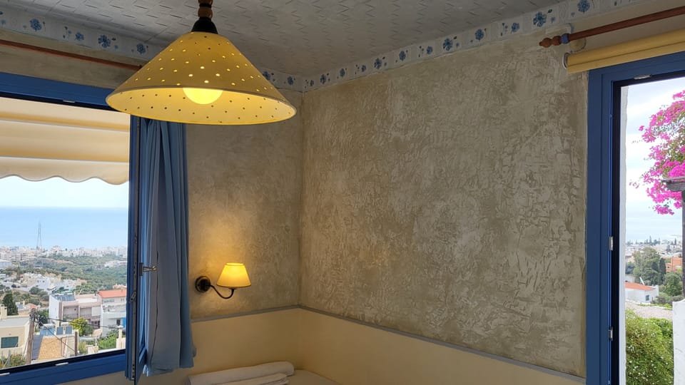 Room, 2 Bedrooms, Smoking, Balcony | 2 bedrooms, bed sheets