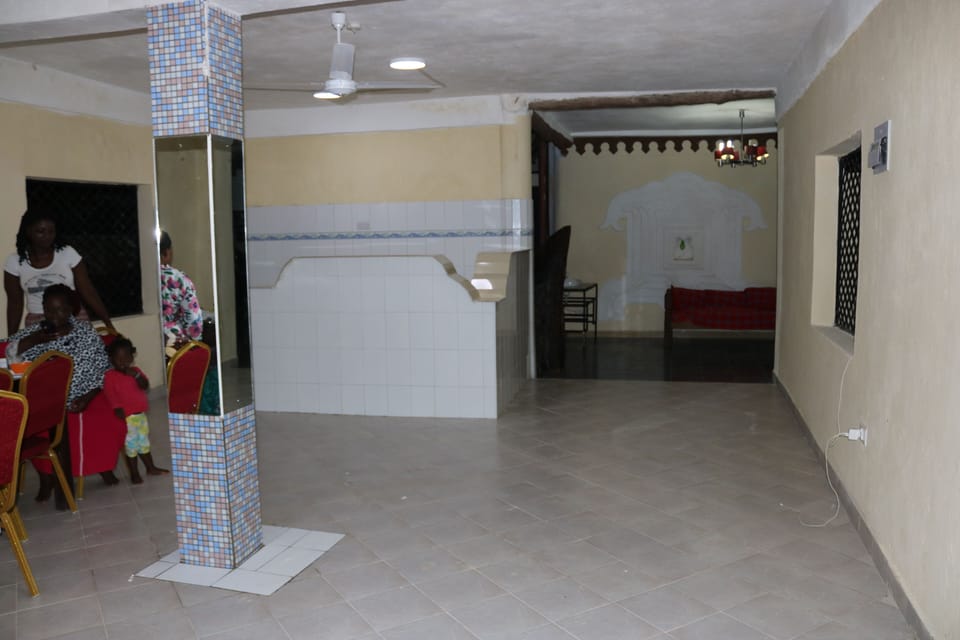 Room, 1 Bedroom, Smoking, Private Pool | Living room