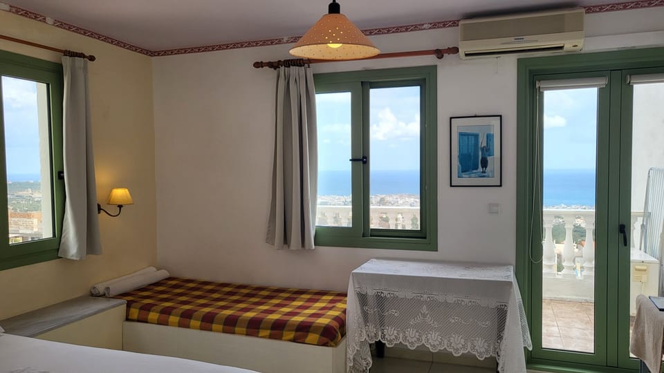 Room, 1 Bedroom, Balcony, Garden View | 2 bedrooms