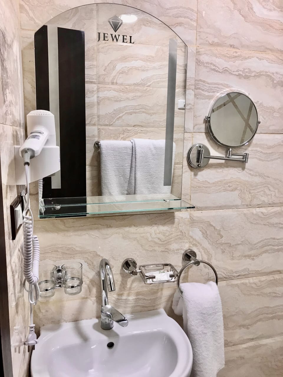 Shower, free toiletries, hair dryer, bidet