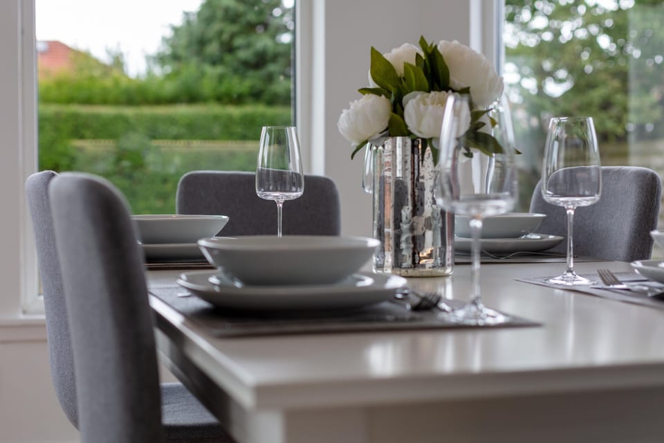 Classic House, 3 Bedrooms, Non Smoking | Private kitchen | Fridge, microwave, oven, stovetop