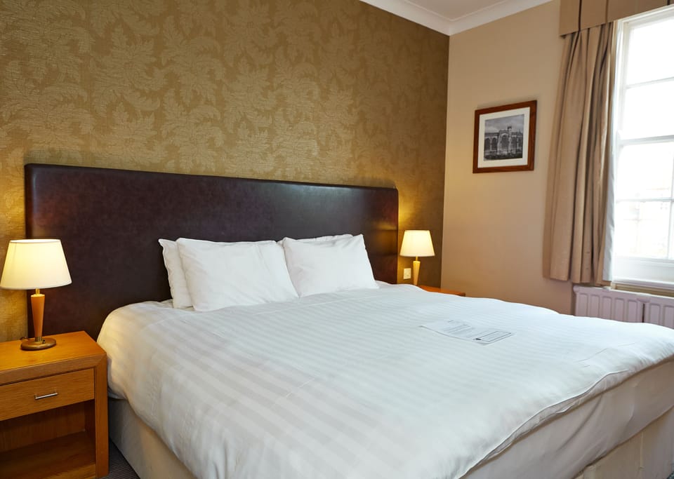 Double Room | Desk, iron/ironing board, free WiFi