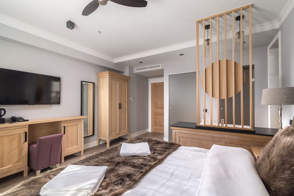 Room amenity