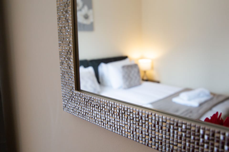 Velvet 1-bedroom Apartment With Balcony, Hoddesdon Apartment in East Hertfordshire District