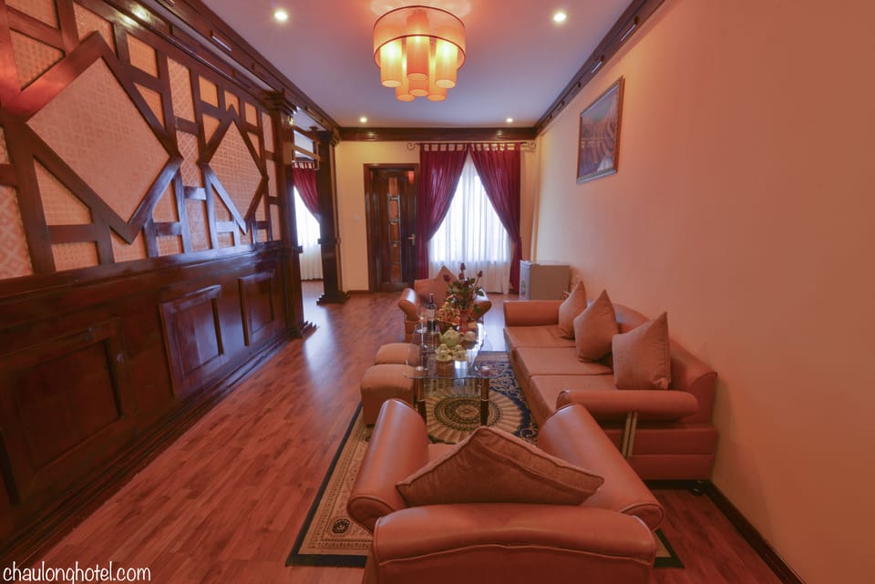 Suite (Spa)  | Premium bedding, minibar, in-room safe, desk