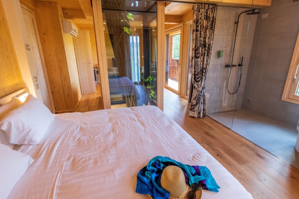 Exclusive Tree House | Down comforters, in-room safe, blackout drapes, free WiFi