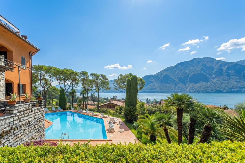 Honeymoon Apartment, 1 Bedroom, Terrace (Brentano Elegante) | Pool | Seasonal outdoor pool
