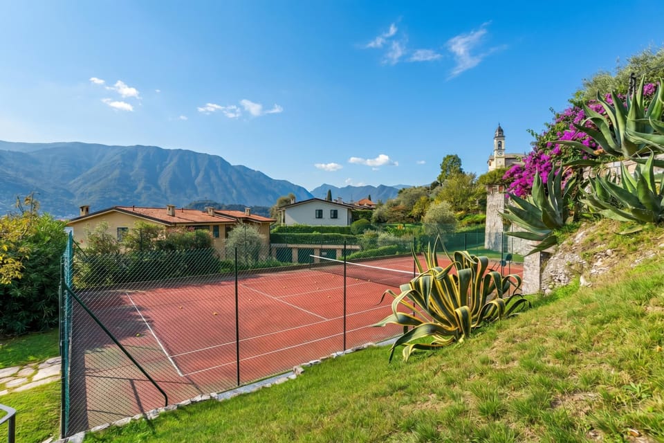 Honeymoon Apartment, 1 Bedroom, Terrace (Brentano Elegante) | Sport court