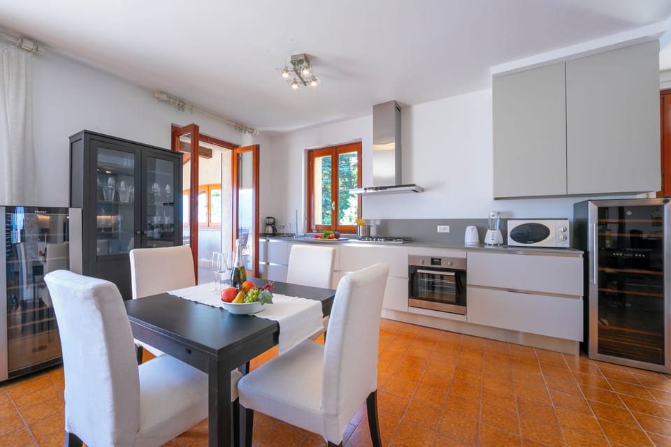Family Apartment, Multiple Bedrooms, 2 Bathrooms, Beachside (Bella Menaggio Terrazzo) | Private kitchen | Microwave, oven, stovetop, dishwasher
