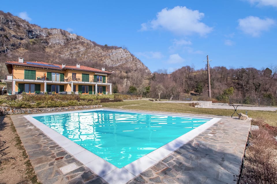 Family Apartment, Multiple Bedrooms, 2 Bathrooms, Mountainside (Tremezzo Ulivi Apt. 7) | Pool | Seasonal outdoor pool