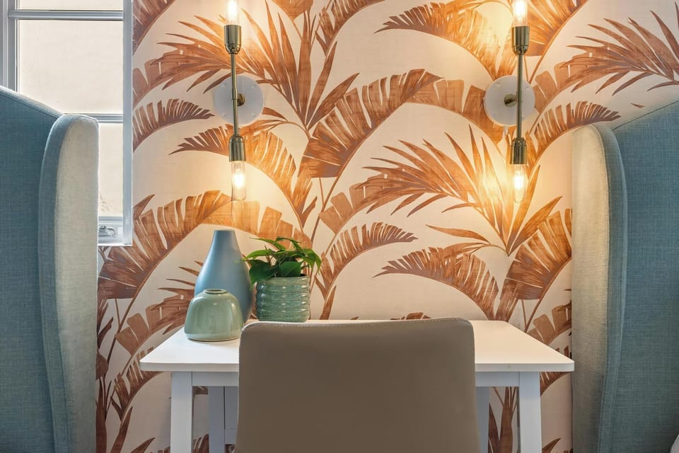 Modern Superior 2 Double Beds | 1 bedroom, soundproofing, iron/ironing board, free WiFi