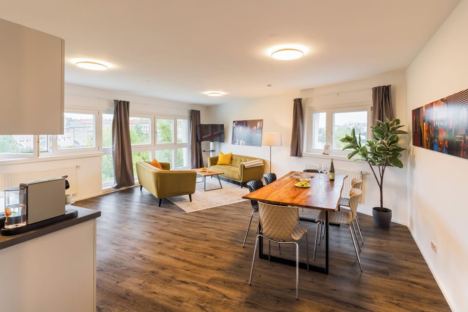 Exclusive Condo, 3 Bedrooms | In-room dining