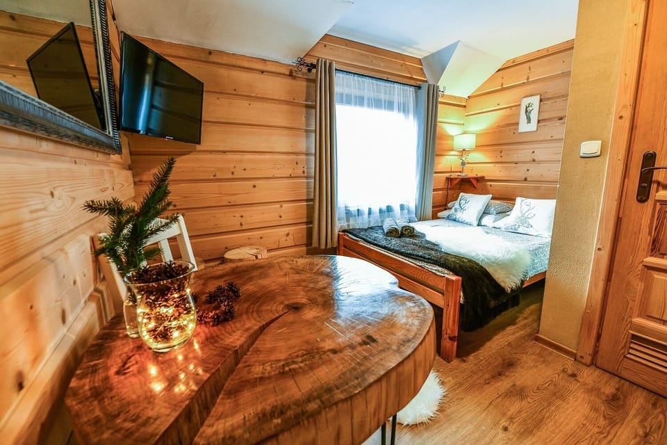 Deluxe Room (10) | Iron/ironing board, free WiFi
