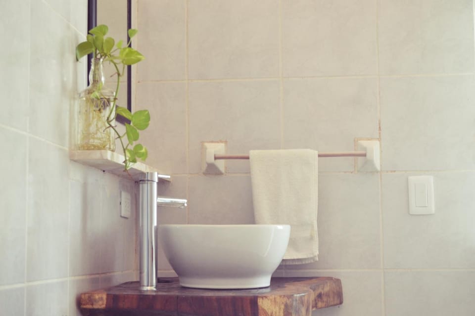 Shower, towels