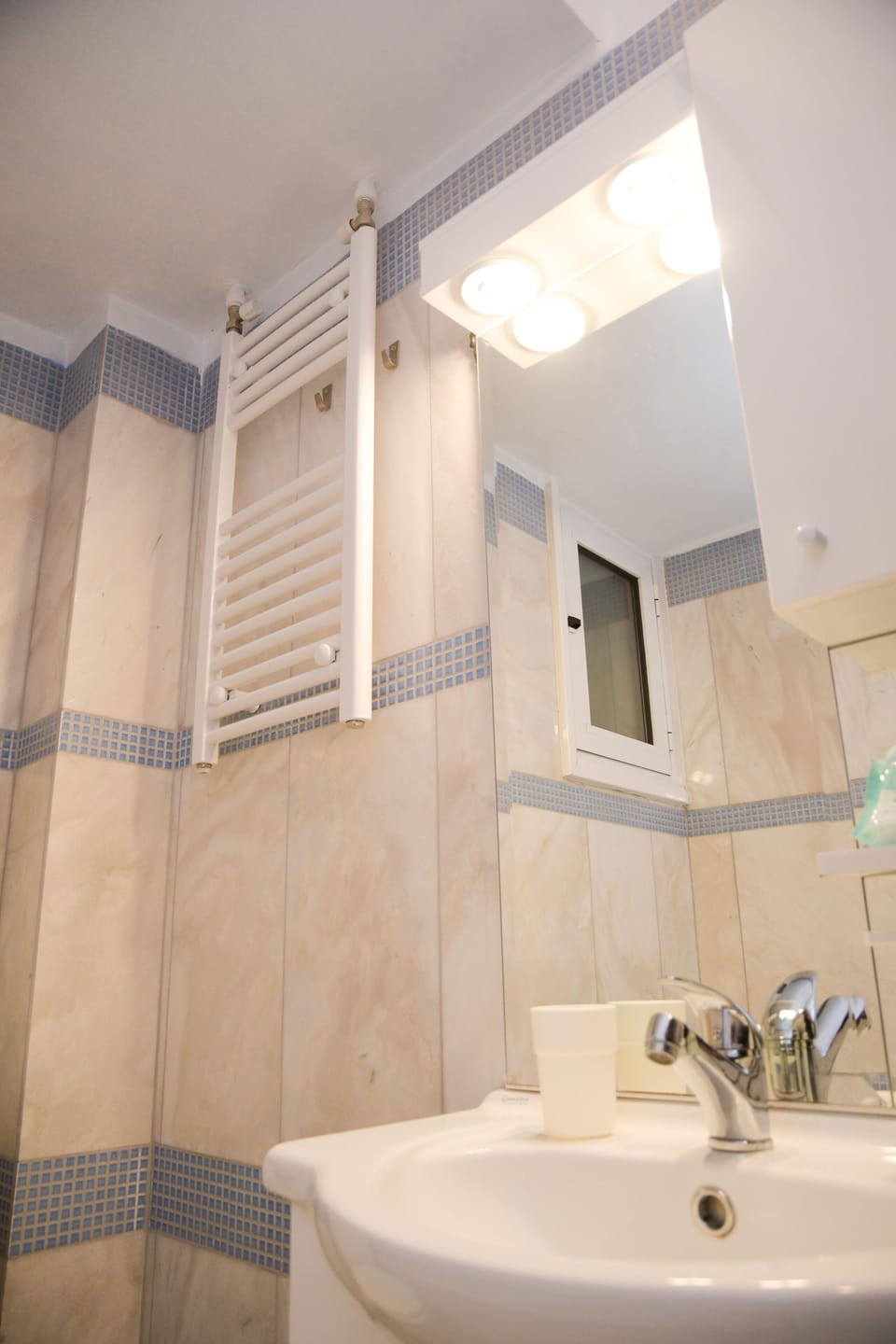 Deluxe Apartment | Bathroom