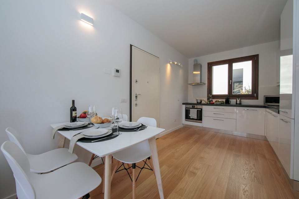 Family Apartment, Multiple Bedrooms, Mountainside (Argegno Home) | Dining