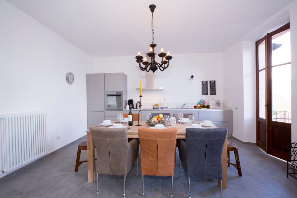 Family Townhome, Multiple Bedrooms, 2 Bathrooms, Mountainside (Rustico Logo Bellavista) | Dining room