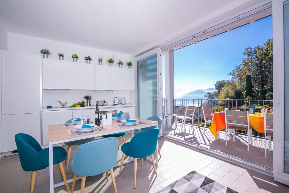 Family Apartment, Multiple Bedrooms, 2 Bathrooms, Mountainside (Casa Laura Apt. 6) | Dining
