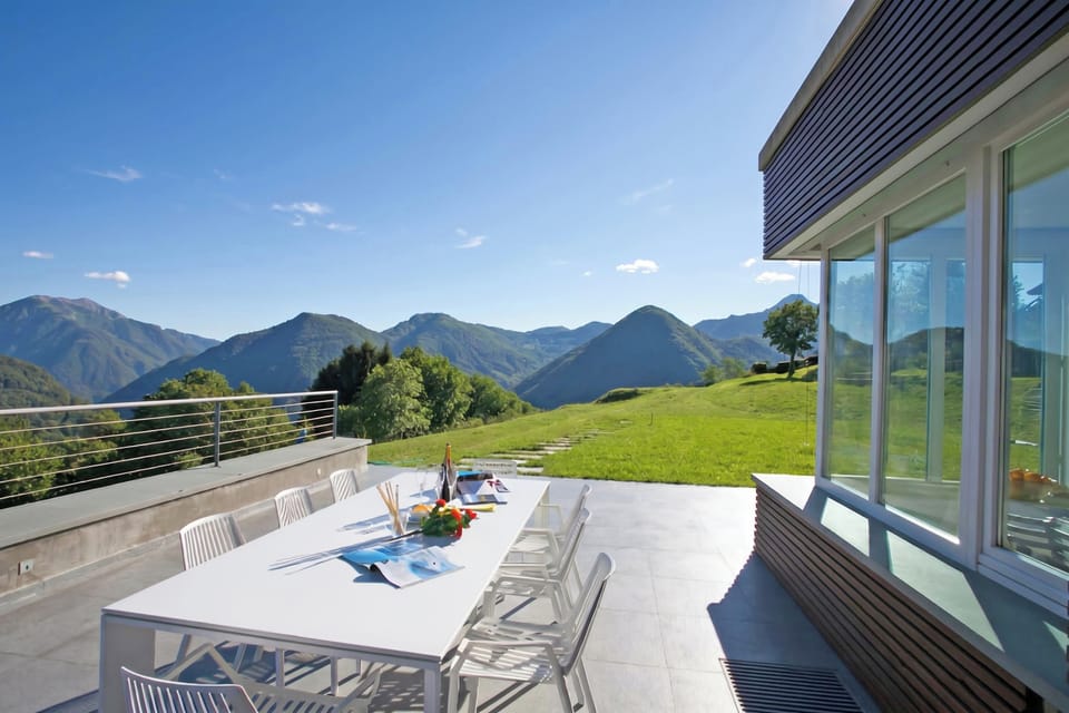 Family Villa, 6 Bedrooms, Microwave, Mountainside (Villa Intelvi) | Outdoor dining