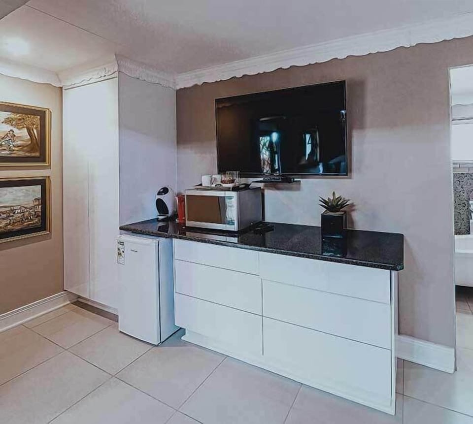 Luxury Suite, 1 Bedroom | Room amenity