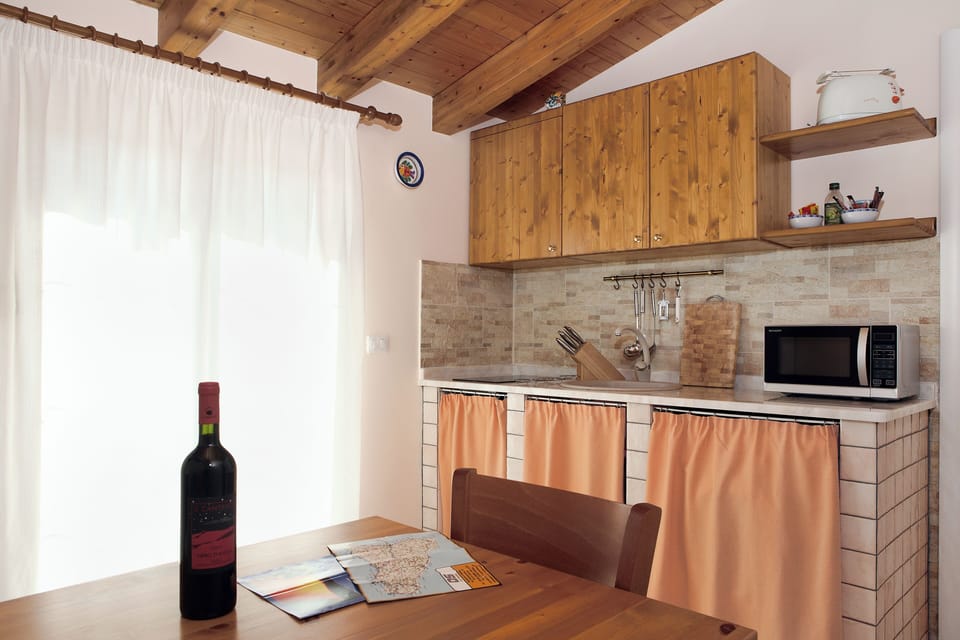 Apartment, 1 Bedroom, Smoking, Balcony | Interior