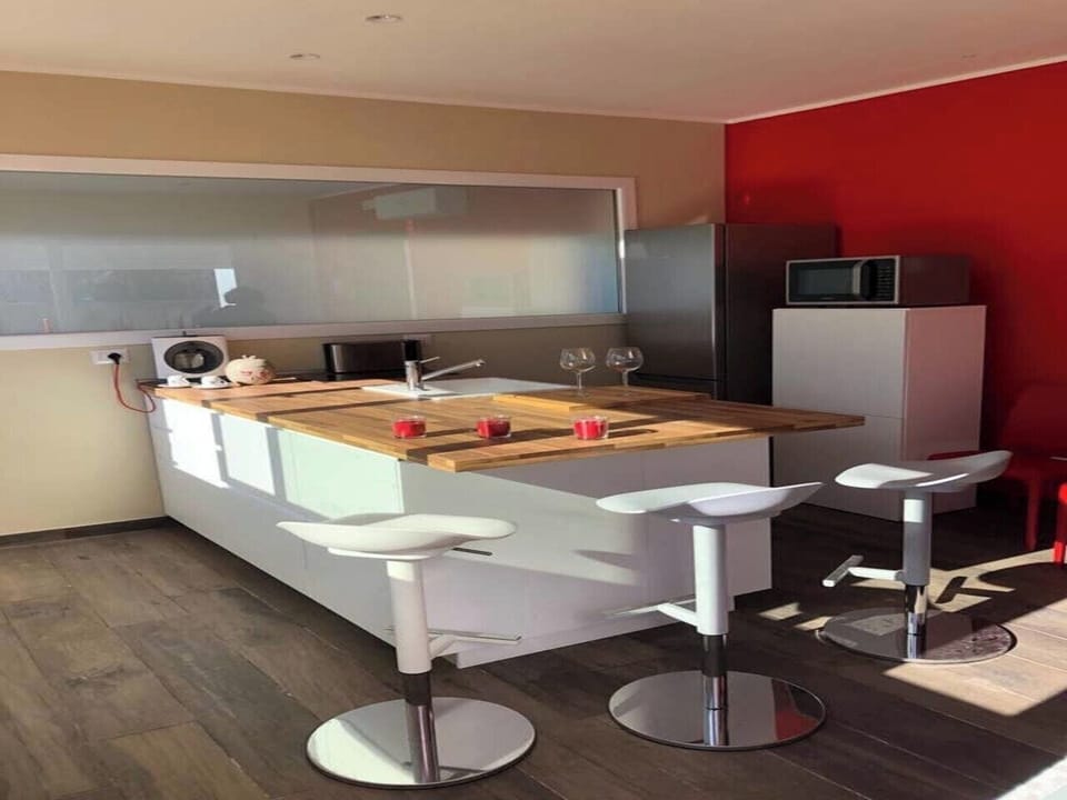 Villa, 2 Bedrooms, Smoking, Garden View | Dining