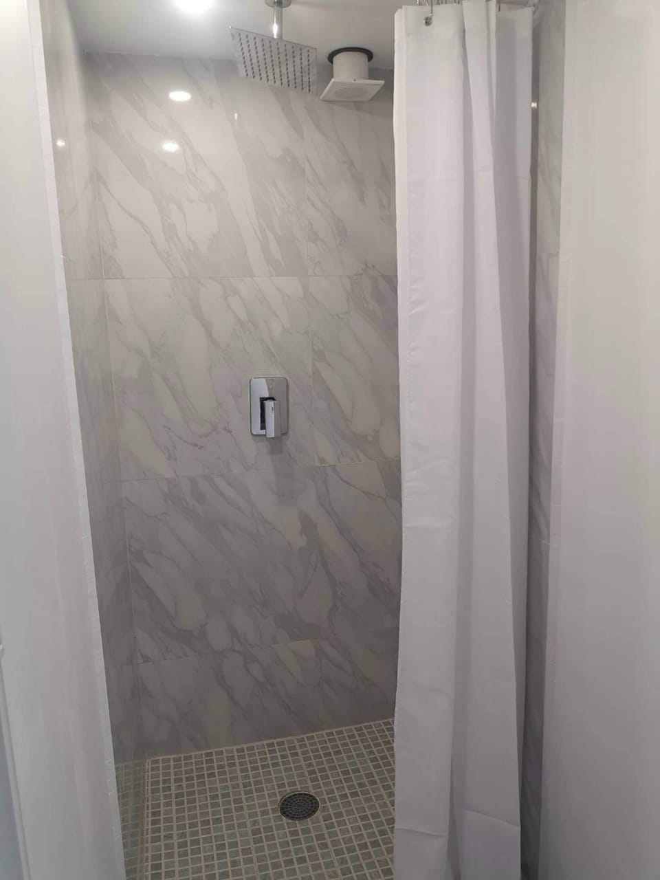 Room, 1 Bedroom | Bathroom