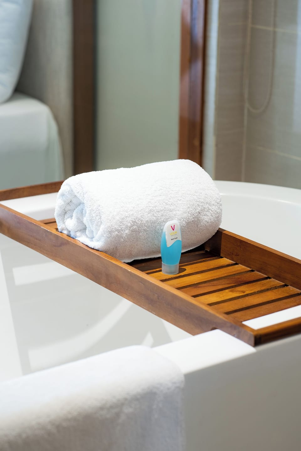 Deluxe Double Room, 1 Bedroom, Non Smoking, Balcony | Bathroom | Free toiletries, hair dryer, bathrobes, slippers