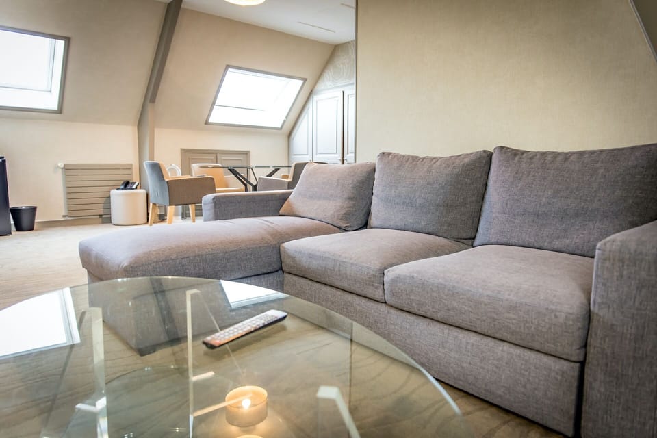 Apartment, 2 Bedrooms | Living area | Flat-screen TV