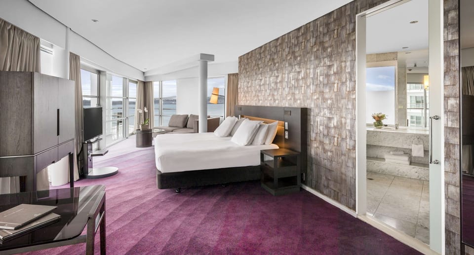 Suite, 1 King Bed (Bow Suite) | Premium bedding, minibar, in-room safe, desk