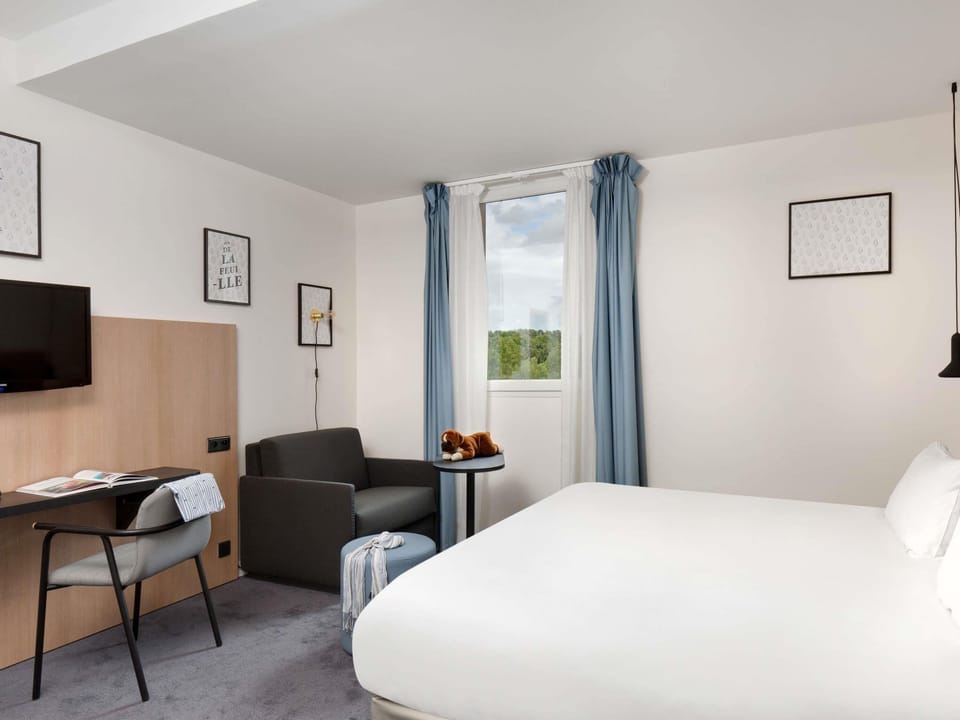 Standard Room, Multiple Beds | Premium bedding, in-room safe, individually decorated