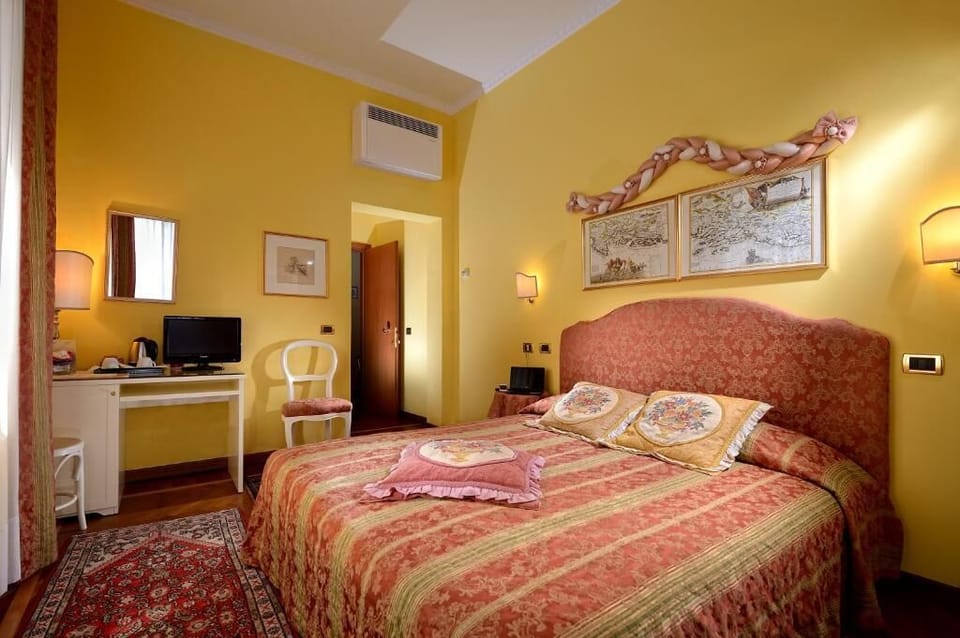 Minibar, in-room safe, desk, blackout drapes