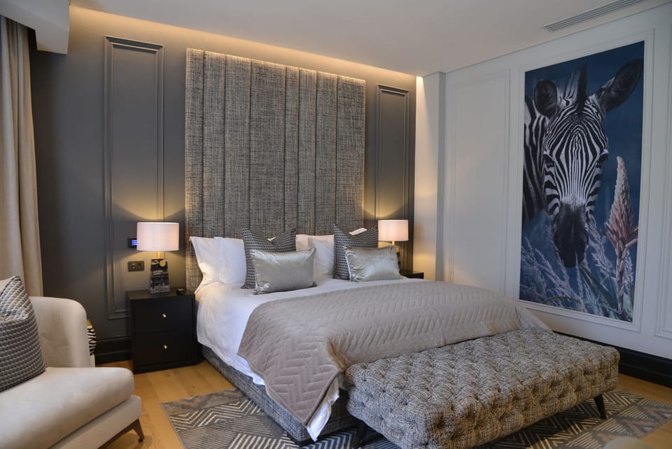 Standard Suite, Garden View | Premium bedding, down comforters, pillowtop beds, minibar