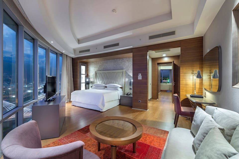 Presidential Suite, 1 Bedroom | Minibar, in-room safe, desk, soundproofing