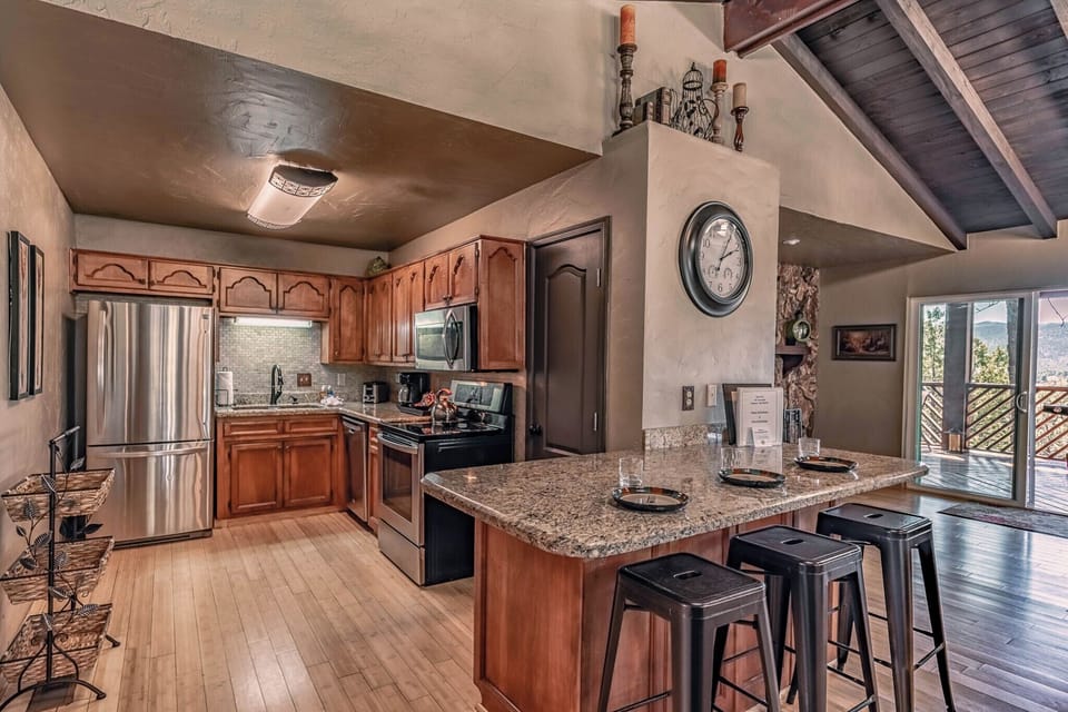 Studio (6 Bedrooms) | Property amenity
