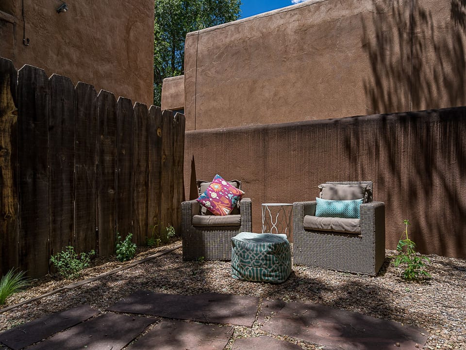 House (2 Bedrooms) | Property amenity