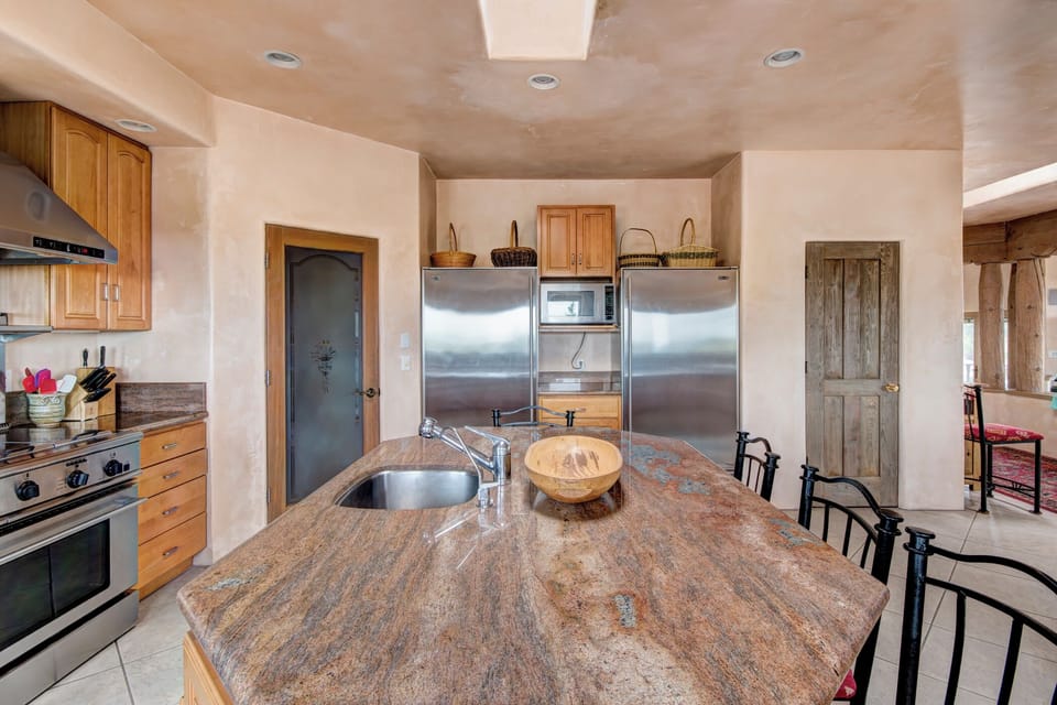 House (5 Bedrooms) | Property amenity