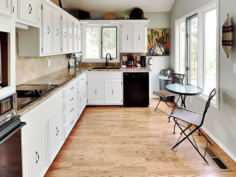 Studio (4 Bedrooms) | Miscellaneous