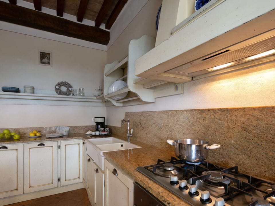 House | Private kitchen | Fridge, stovetop, highchair, cookware/dishes/utensils