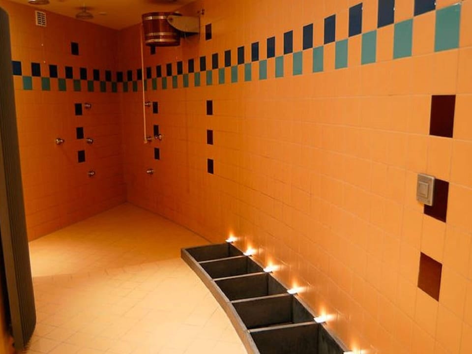 Large Home With Sauna, Ovifat Villa in Belgium
