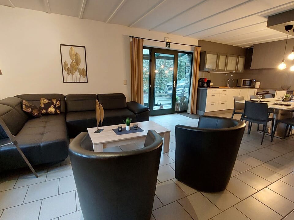 House | Dining