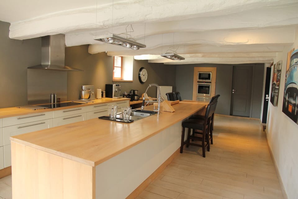 Fridge, dishwasher, highchair