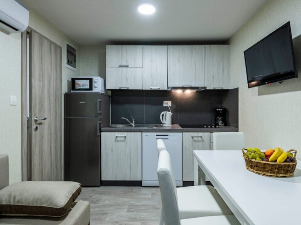 Mobile Home | Private kitchen